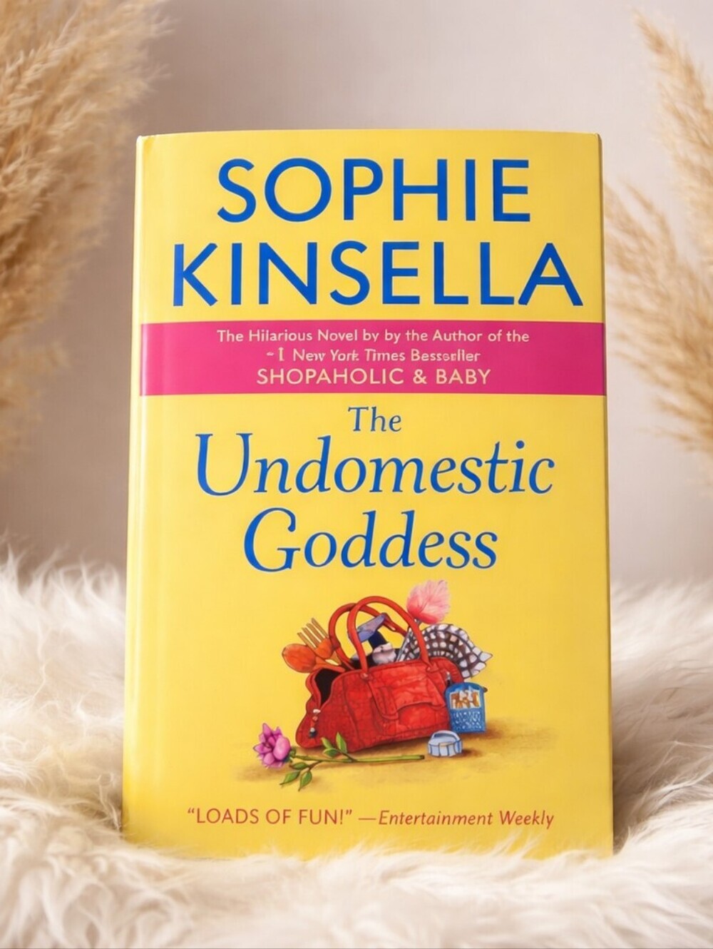 Sophie Kinsella - "The Undomestic Goddess" Paperback Novel